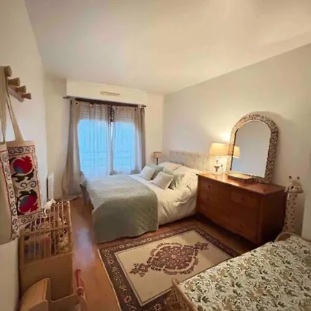 Apartment 15e